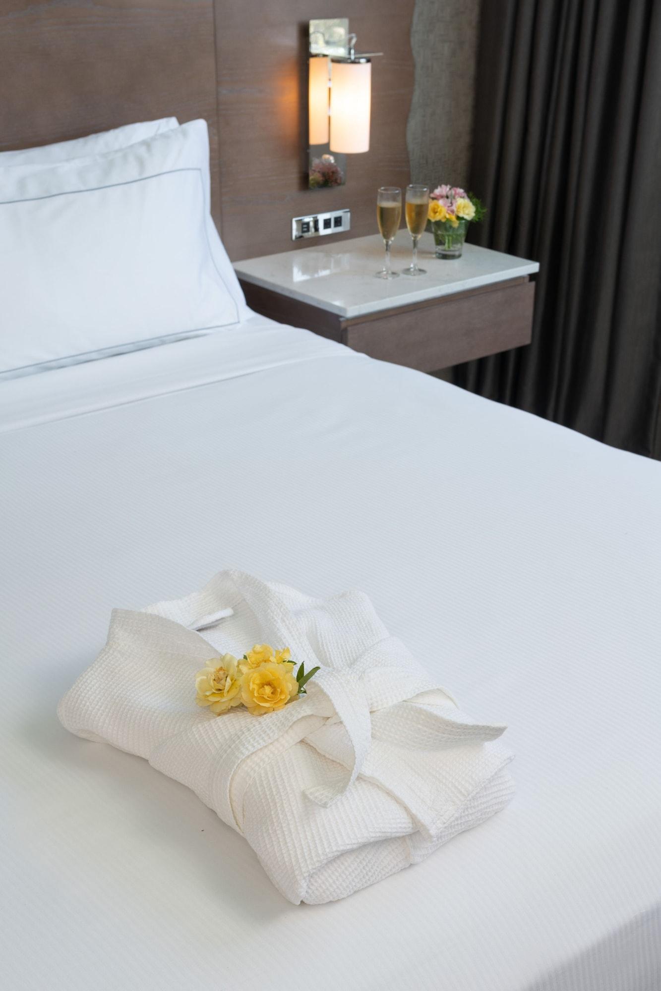 Hilton Houston North Hotel Екстериор снимка