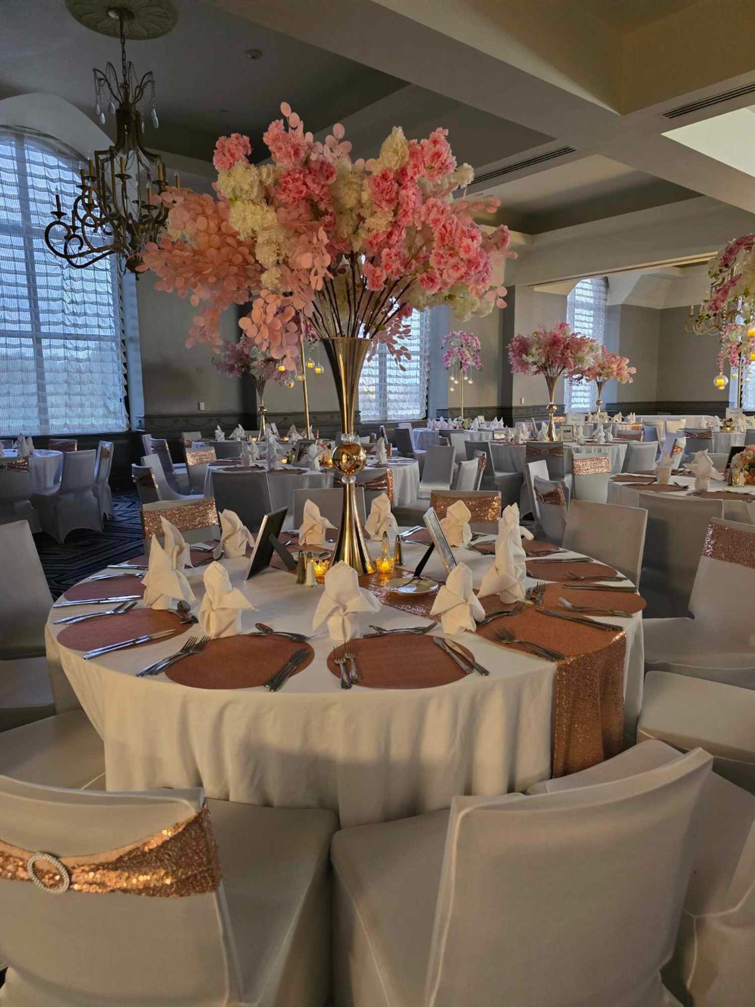 Hilton Houston North Hotel Екстериор снимка